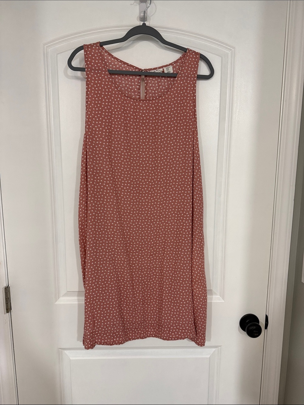 Sleeveless Linen Polka Dot Shift Dress in Dusty Rose with pockets.